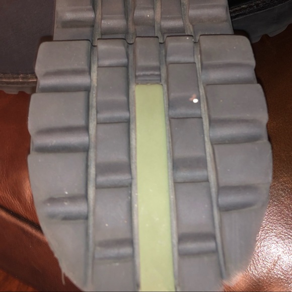 Donald J Pliner casual Slip ons Size 11.5 - Picture 3 of 7